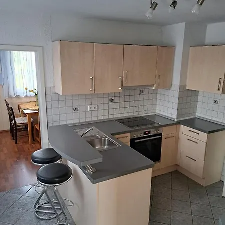 Gaestehaus Six Mit Gemeinschaftskueche Bis 6 Personen Nocleg ze śniadaniem Uttenweiler