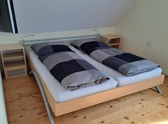 Gaestehaus Six Mit Gemeinschaftskueche Bis 6 Personen * Uttenweiler