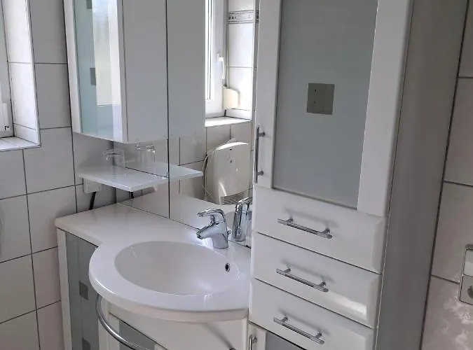 Gaestehaus Six Mit Gemeinschaftskueche Bis 6 Personen Couette-café