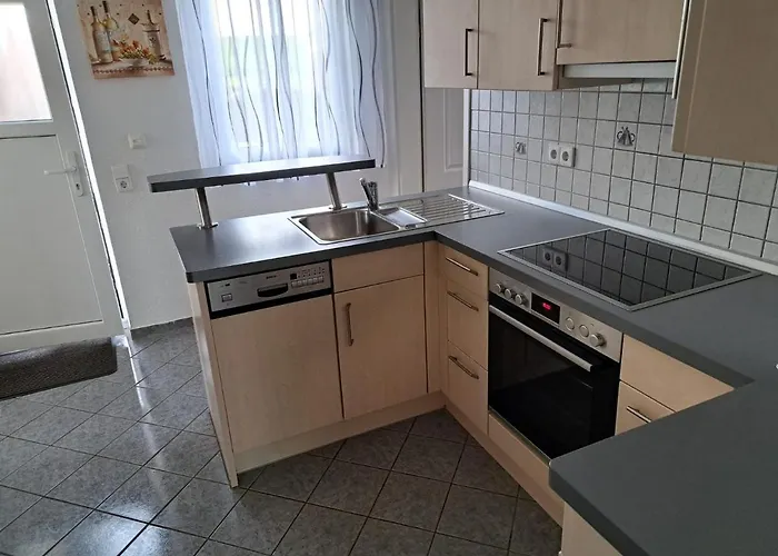 Gaestehaus Six Mit Gemeinschaftskueche Bis 6 Personen Couette-café *